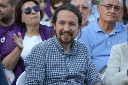 Plano medio del líder de Podem, Pablo Iglesias, a un acto de la campaña de las europeas en Madrid.