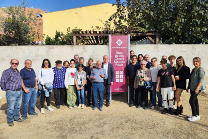 S'ha inaugurat una placa viària i una altra commemorativa.