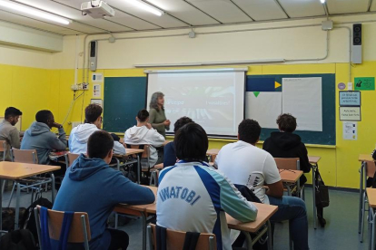 La formació va iniciar-se la setmana passada a l'Institut Marta Mata.