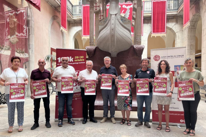 Organizadores y colaboradores de la carrera, a la presentación en Tarragona.