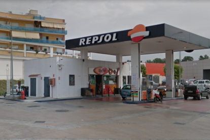 L'atracament s'ha produït passades les quatre de la tarda a una gasolinera de Cunit.