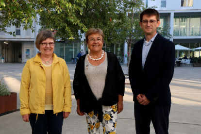 Mercè Gisbert, Maria José Figueras y Josep Pallarès, en el campus Cataluña.