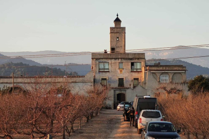 Imatge de la masia de Riudoms on s'havia atrinxerat l'autor del tiroteig a Securitas a Tarragona.