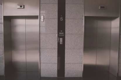 IMatge d'arxiu d'un ascensor.