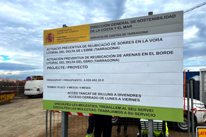 Operaris i maquinària rere el cartell que anuncia els treballs per reforçar amb sorres el litoral del delta de l'Ebre

Data de publicació: dijous 17 de novembre del 2022, 13:13

Localització: Amposta

Autor: Jordi Marsal