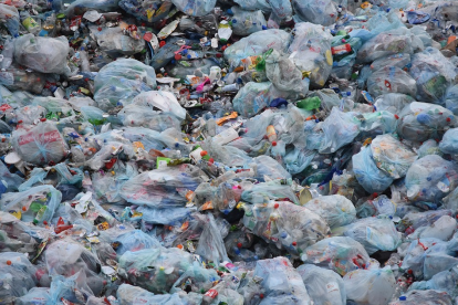 En España sólo se recicla un 10% de las bolsas de plástico utilizadas.