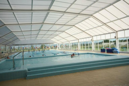 La piscina de Sant Pere i Sant Pau ampliarà la seva zona de vestidors.