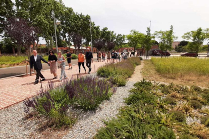 La inauguració de dos parcs tanca la remodelació de la Boca de la Mina.
