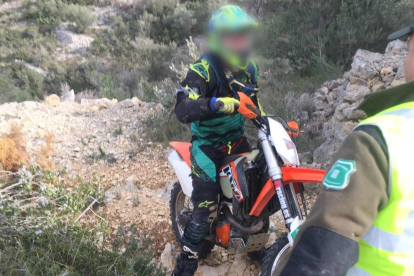 La circulació motoritzada camp a través i per sendes o corriols està totalment prohibida.