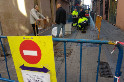 Hasta el día 7 de enero, el acceso a los parkings privados se tiene que hacer por la calle Adrià.