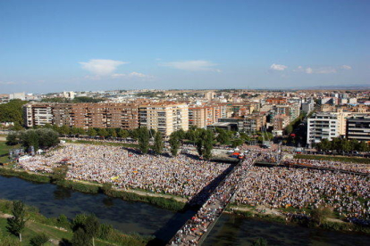 Centenars de milers de persones bateguen per la República Catalana des de Barcelona, Tarragona, Lleida, Salt i Berga