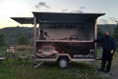La food truck oferirà cafè d'especialitat, així com entrepans petits i cupcakes.