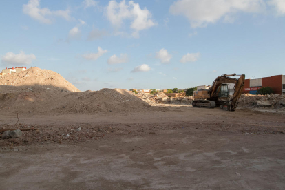 Els treballs de neteja a l'antiga  Sedera quedaran enllestits a finals de mes