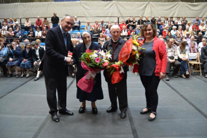 Homenaje al hombre y a la mujer más mayores de Reus, en el marco de la Festa de les Persones Grans