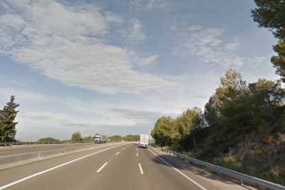 Un accident a l'AP-7 a Tarragona genera un quilòmetre de retencions
