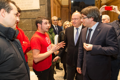 Moment de la trobada dels cupaires amb Puigdemont.