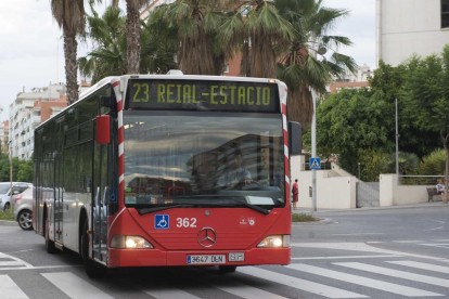 A los autobuses de Tarragona no se podrá subir con más de tres paquetes.