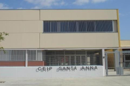 Imatge de l'exterior del CEIP Santa Anna de Castellvell del Camp.