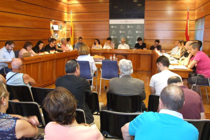 Imagen de la essió plenaria del Ayuntamiento del Vendrell.