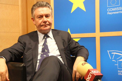 Karel de Gucht ha criticat el posicionament europeu davant la crisi catalana.