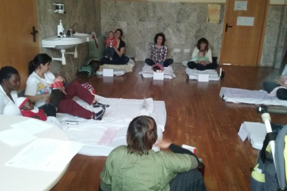 El CAP La Granja fa un taller de massatge infantil