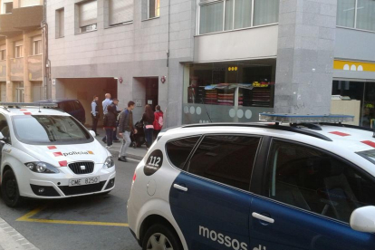 Operatiu dels Mossos per detenir un home que robava vehicles en un parquing a Reus