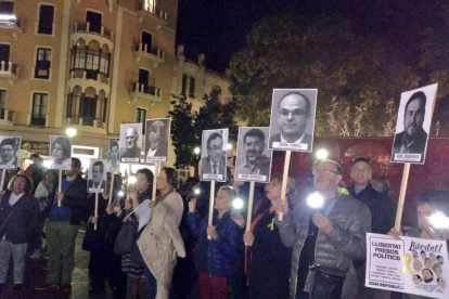 Los manifestantes han exhibido carteles con las caras de los encarcelados.