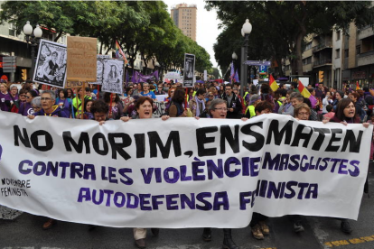 Imatge d'arxiu de la multitudinària manifestació contra la violència de gènere que va tenir lloc a Tarragona el passat novembre.