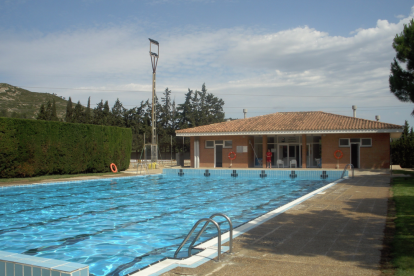 Imagen de la piscina municipal del Perelló.