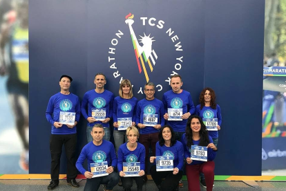 Imatge dels membres del Club Esportiu Tarragona Fondistes que van participar en la Marató de Nova York.