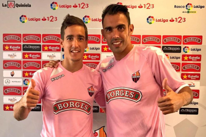 Badia i Codina van vestir aquest dimecres l'equipació rosa coincidint amb el Dia Mundial contra el càncer de mama.