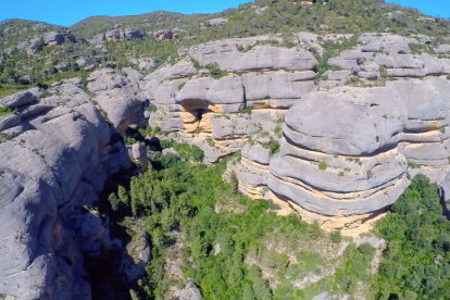 Un vídeo captura la magia del Montsant desde el aire
