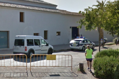 Imatge de l'exterior de la Policia Local del barri Campanar de València.