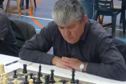 Miguel Ángel Fernández assoleix el títol de Mestre Català d'Escacs