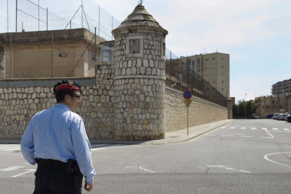 Fins a 340 persones rebutgen el centre penitenciari obert al Parc Francolí