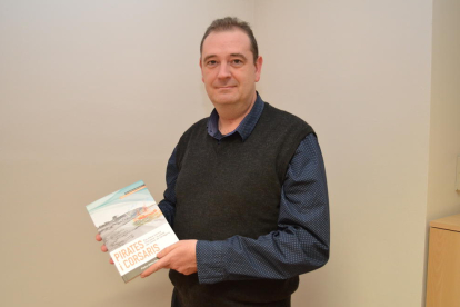 Pedro Otiña ha impartit conferències de presentació del seu llibre en diversos municipis.