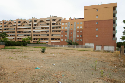 Buscan inversores para construir un hotel proyectado en Mas Iglesias en el 2009