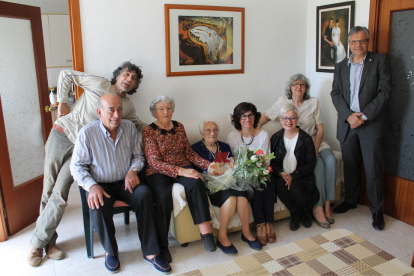 Homenatge institucional a l'àvia centenària de Roquetes, Ramira Querol