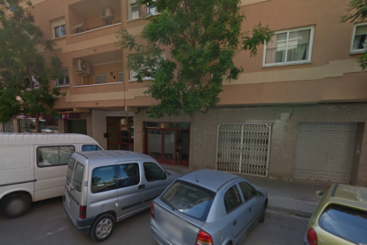 Los hechos han tenido lugar en este bloque, el número 20 de la calle de l'Argentera de Reus.