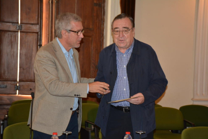 El alcalde, Josep Fèlix Ballesteros, y Joan Josep Marca, nuevo Senador.