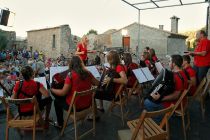 També hi tindrà lloc una trobada d'acordionistes amb la participació d'Acordionistes del Pirineu.
