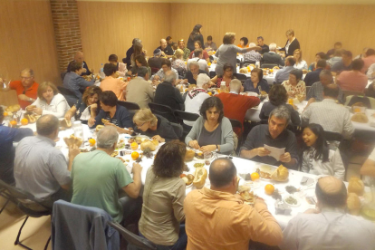 La comida de la clotxa reunió a más de 150 personas.