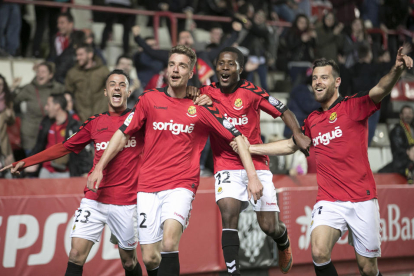 D'esquerra a dreta, Sergio Tejera, Manu Barreiro, Jean Luc i Álex López celebren el gol del gallec contra el Mallorca, fa dues setmanes al Nou Estadi.