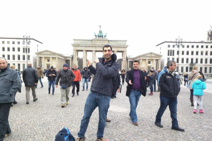 El tarraconense en una visita a la Puerta de Brandeburgo, en Berlín.