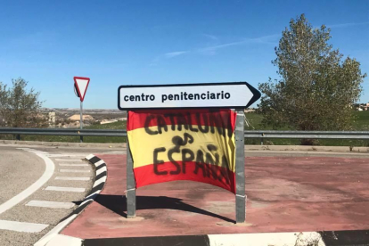 Imatge de la bandera espanyola que acompanya el missatge del nebot del conseller Rull.