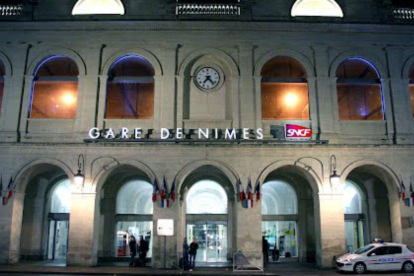 Imatge de la façana de l'estació francesa de Nimes.