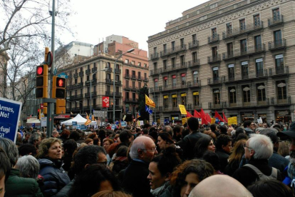 La multitudinària manifestació ha començat a la Plaça Urquinaona.