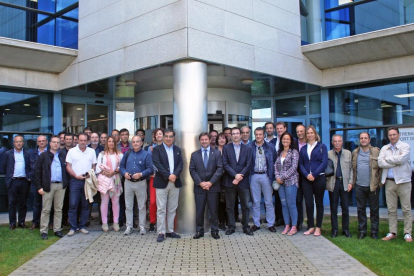 Fotografia de la visita dels empresaris de l'Associació d'Empreses de Serveis de Tarragona al Port de Tarragona.