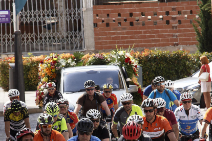 Manifestació de ciclistes a la demarcació d'Alacant, on una conductora que va donar positiu en alcoholèmia i drogues va atropellar a sis ciclistes. Tres ciclistes van acabar morint.