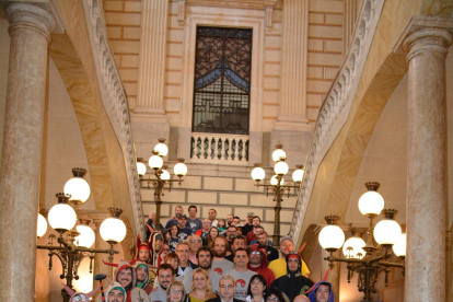 Fotografía de familia del acto de presentación de la coordinadora, que agrupa grupos de toda Cataluña.